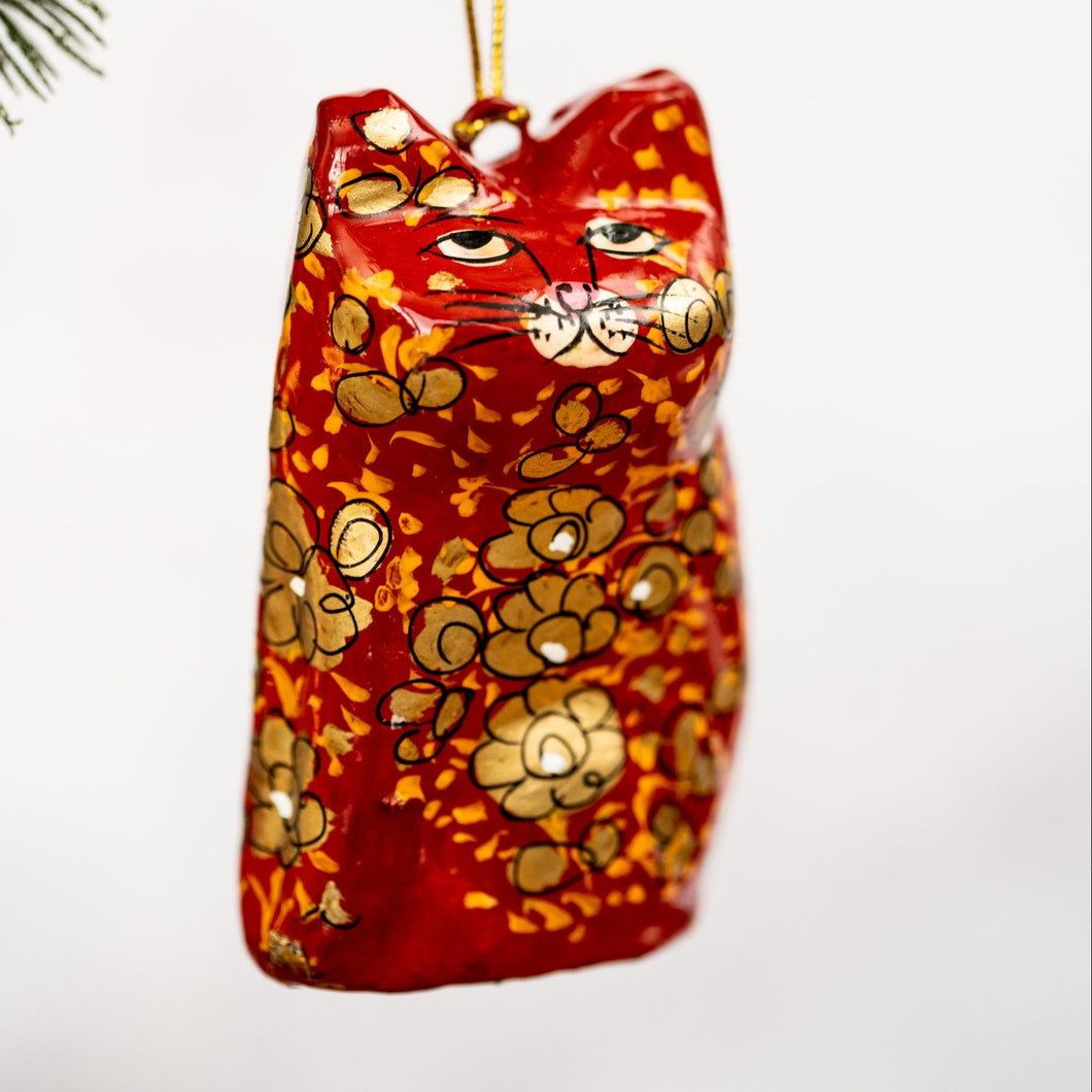 Red & Gold Clover Leaf Hanging Cat